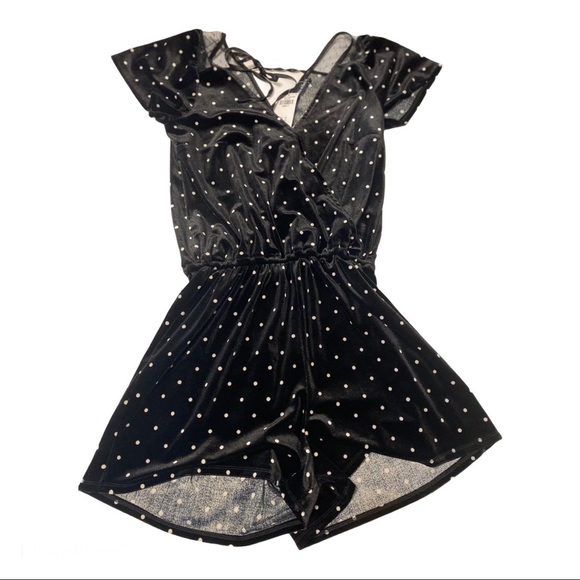 Abercrombie & Fitch Other - Abercrombie & Fitch velvet polka dot romper XS NWT
